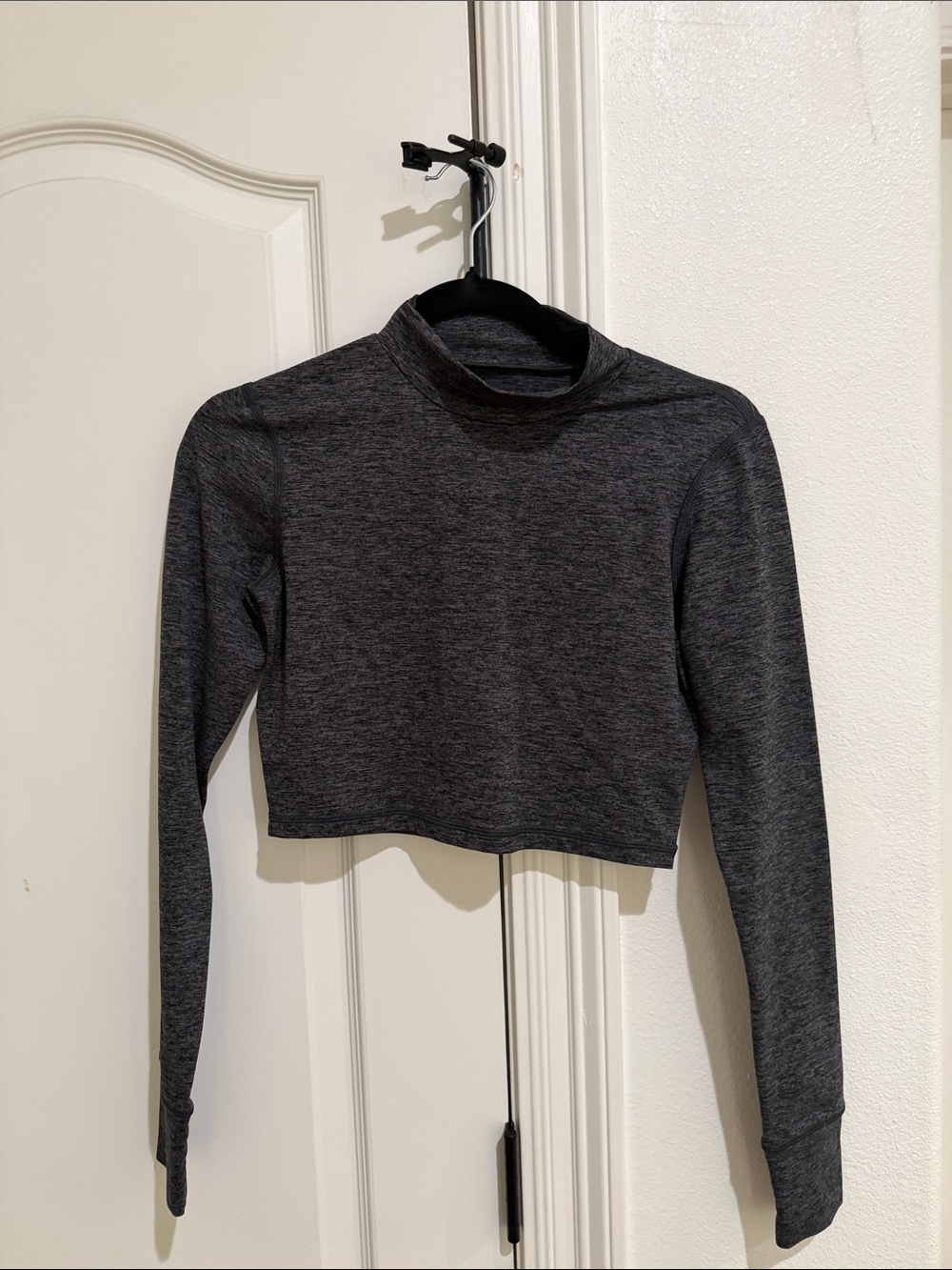 Offline by aerie XS grey long sleeve cropped top